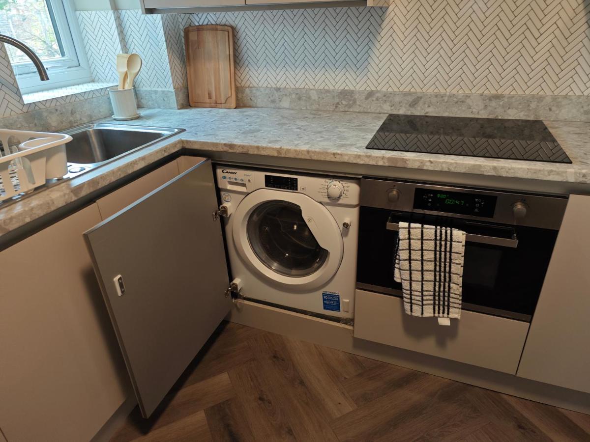 2 Bedroom Flat In Wood Green Piccadilly Line لندن المظهر الخارجي الصورة