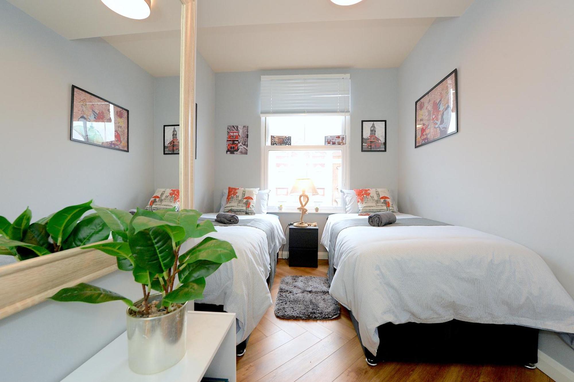 2 Bedroom Flat In Wood Green Piccadilly Line لندن المظهر الخارجي الصورة